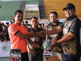 Buka Turnamen Futsal di Tembilahan, Iwan Taruna : Selamat Bertanding dan Jaga Sportivitas