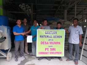 Salurkan CSR, PT SRL Bantu Renovasi Pasar di Desa Mumpa, Indragiri Hilir
