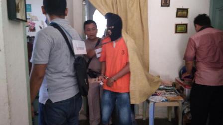 Febri Peragakan 33 Adegan dan Tikam Robi Sampai 15 Kali