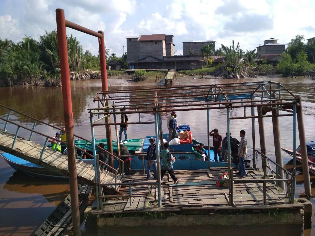 Kondisi Dermaga Apung Teluk Pinang Menyedihkan