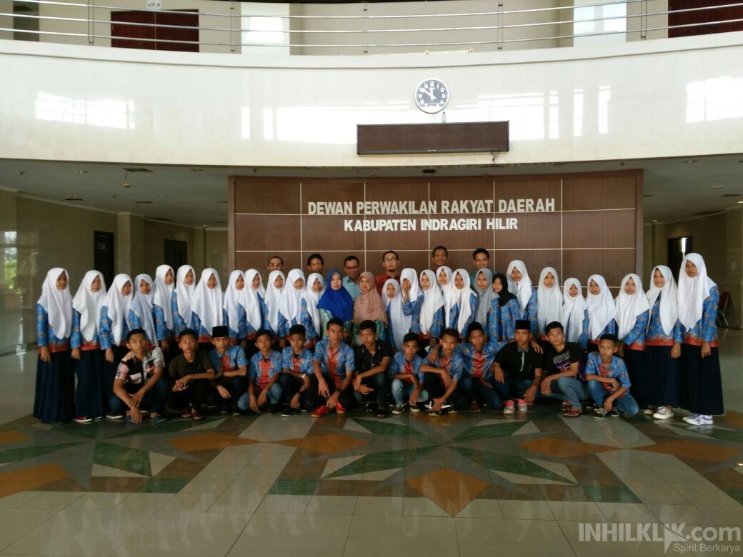 Para Siswa Pertanyakan Kerja DPRD Inhil