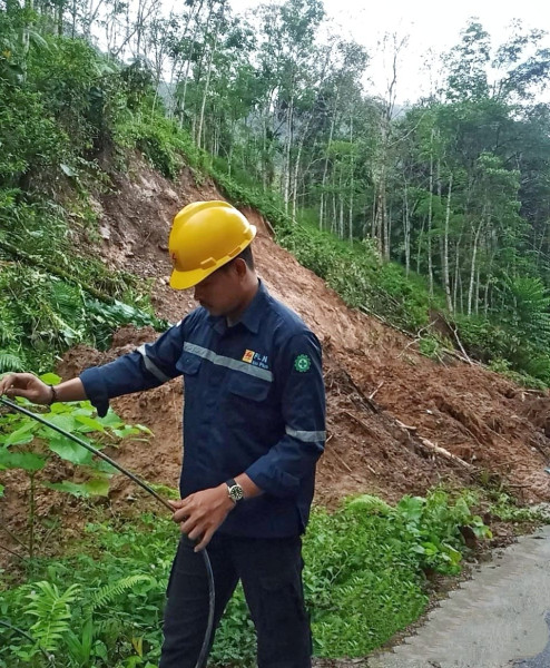 PLN Icon Plus Gerak Cepat Pulihkan Jaringan  Internet Dampak Banjir-Longsor di Pesisir Selatan