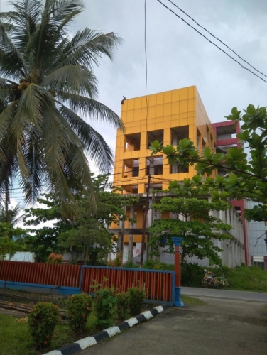 Diduga Ingin Bunuh Diri, Seorang Pria Naik ke Puncak Gedung Unisi
