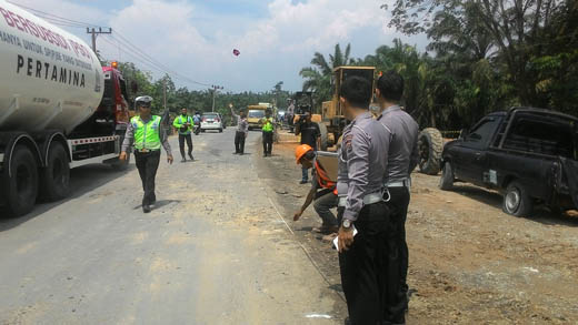 Tabrakan dan Jatuh ke Sungai, Seorang Penumpang Bus Pinem Akhirnya Meninggal