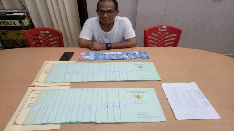 Hendak Terima Uang Pungli, Pejabat BPN Rohul di OTT