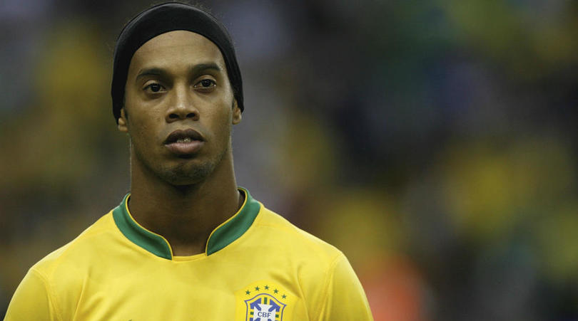 Ronaldinho, Legenda Eksentrik Brasil Itu Gantung Sepatu