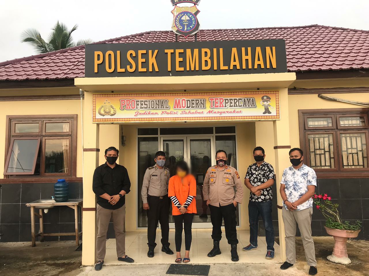 11 Paket Shabu Disimpan di Bawah Ranjang, Wanita Paruh Baya ini Diringkus Polsek Tembilahan