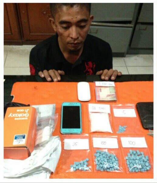 Jadi TKI, Warga GAS ini Pulang Bawa 230 Pil Ekstasi