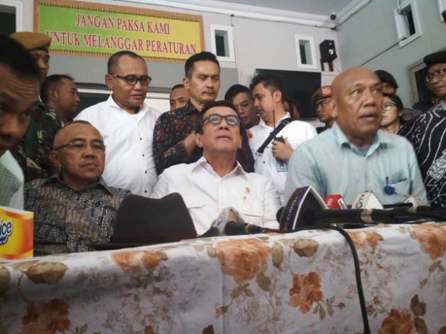 Menkum Ham Minta Kapolda Riau Usut Pejabat dan Petugas Sialang Bungkuk