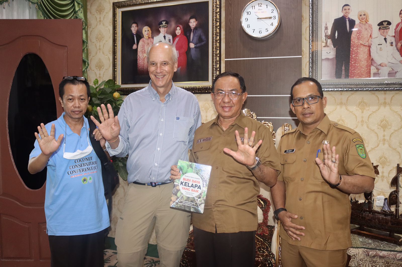 Bupati Inhil Terima Silaturahmi Ketua Sahabat Kelapa Nasional