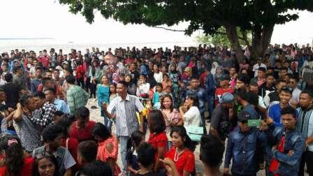 Hari ke 3 Lebaran, Ribuan Pengunjung Padati Pantai Solop di Inhil
