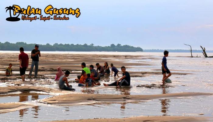 Pantai Gusung di Inhil Jadi Tempat Wisata Dadakan
