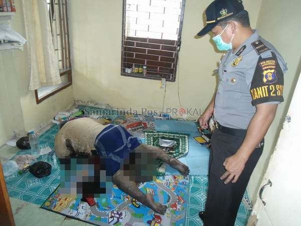 Pensiunan Polisi Tewas Bersujud