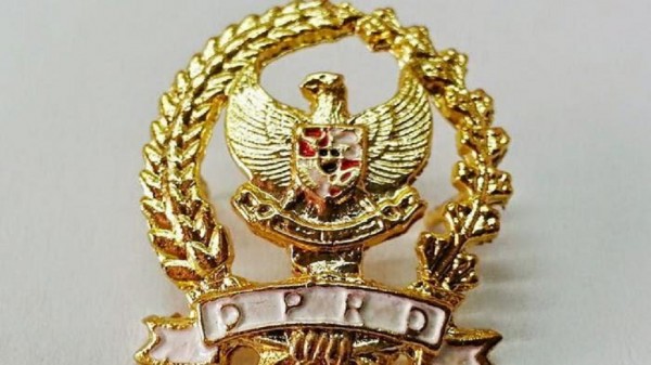 Jumat Ini Dilantik, Tiap Anggota DPRD Riau Dapat Pin Berlapis Emas Seharga Rp4 Juta