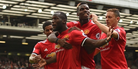 Manchester United Pecundangi Swansea Dikandang nya Sendiri