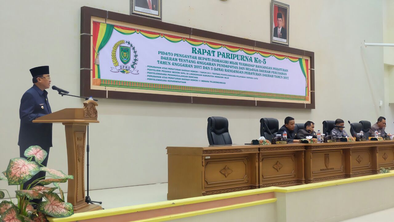 Bupati Inhil Sampaikan Pidato Pengantar Nota Keuangan dan Ranperda APBD - P TA 2017