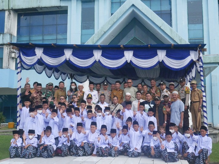 Sambu Group dan YBDA Gelar Sunatan Massal di Kecamatan Kateman