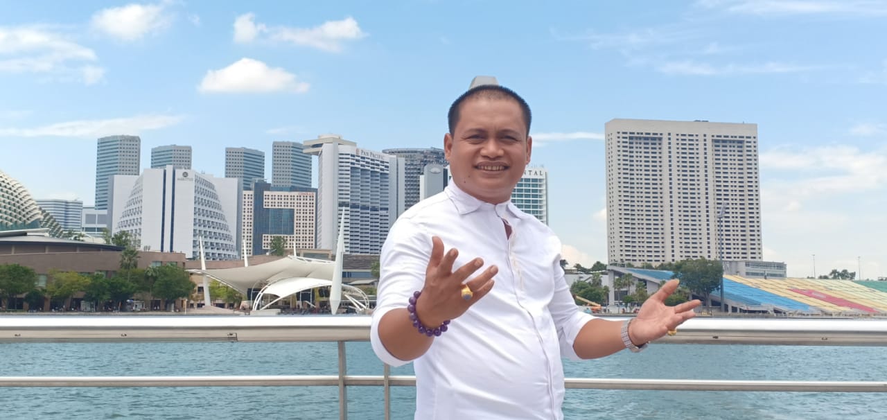 Duta Besar Paranormal Asia Menyerukan Tolak People Power