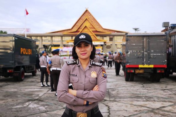 Yola Yulistia Resi, Polwan Cantik Mapolda Riau Yang Hobi Basket