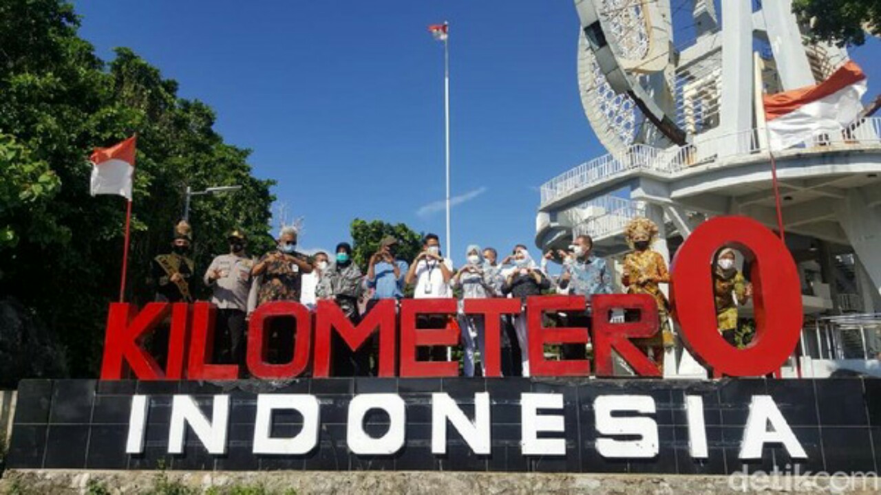 Bangganya Sandiaga Uno Bisa Sampai ke Km 0 Indonesia Hingga Bilang Belum Bisa Disebut Tokoh Nasional Kalau Belum Sampai Kesana