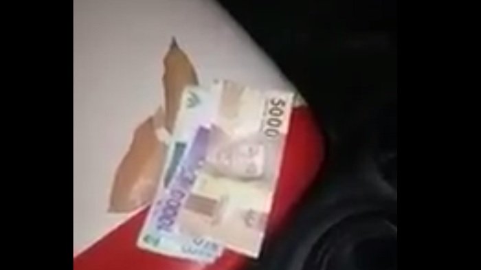 Pengemudi Taksi Online Bikin Heboh, Uang Berubah Jadi Duan, Ini Videonya
