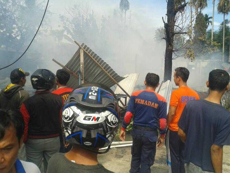 Lupa Matikan Kompor, 5 Rumah Di Pekanbaru Ludes Terbakar