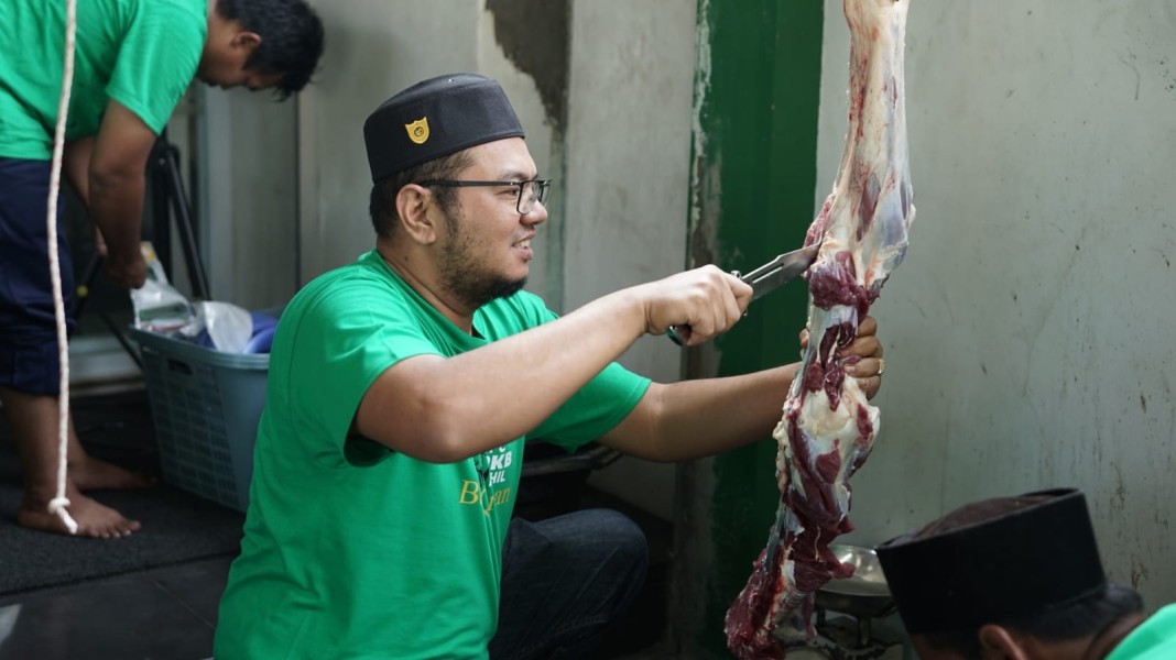 DPC PKB Inhil Sembelih Dua Ekor Sapi Qurban