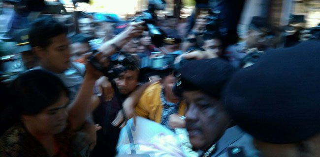 Pemindahan Novanto Ke RSCM Kencana Diwarnai Kericuhan