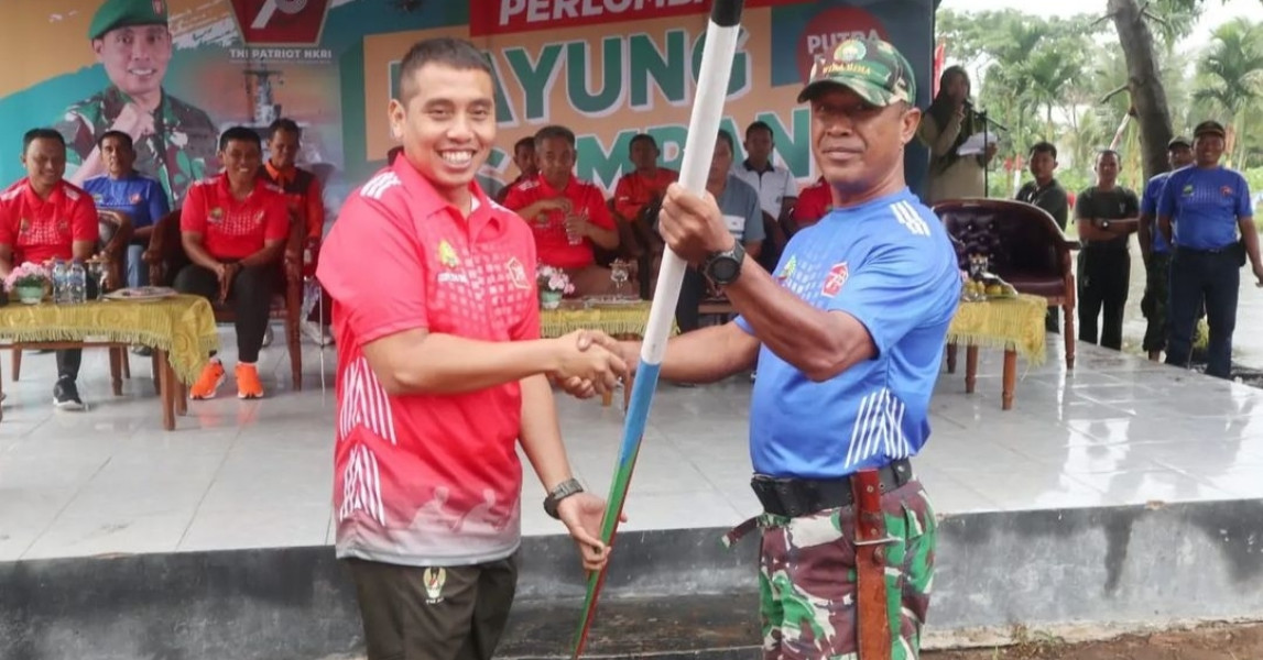 Lomba Pacu Dayung Sampan Resmi Dibuka
