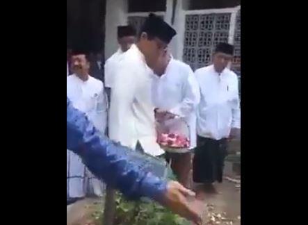 Viral Video Sandiaga Langkahi Makam Pendiri NU, ini Kata Timsesnya