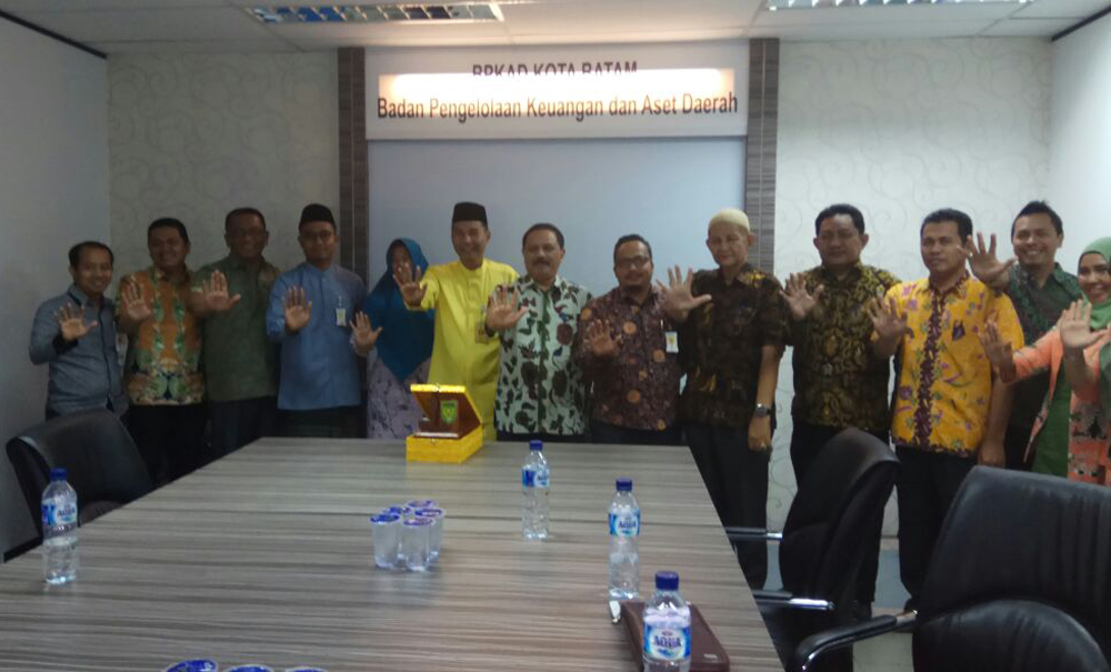 Kunker Ke Batam, Pemkab Inhil Bahas Masalah Implementasi Transaksi Non Tunai