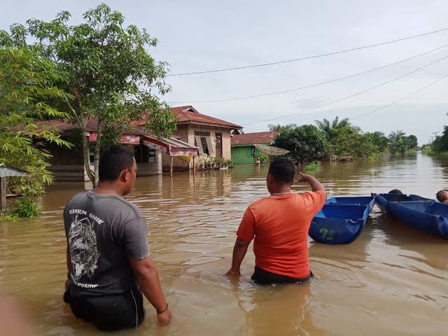 Pemerintah Pusat Kirim 3 Ribu Paket Makanan Siap Saji untuk Korban Banjir di Riau