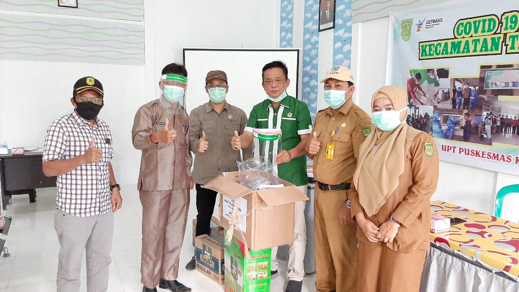 PKB Inhil Serahkan APD Face Shield dan Sejumlah Bantuan di Kecamatan Kuindra dan Tanah Merah