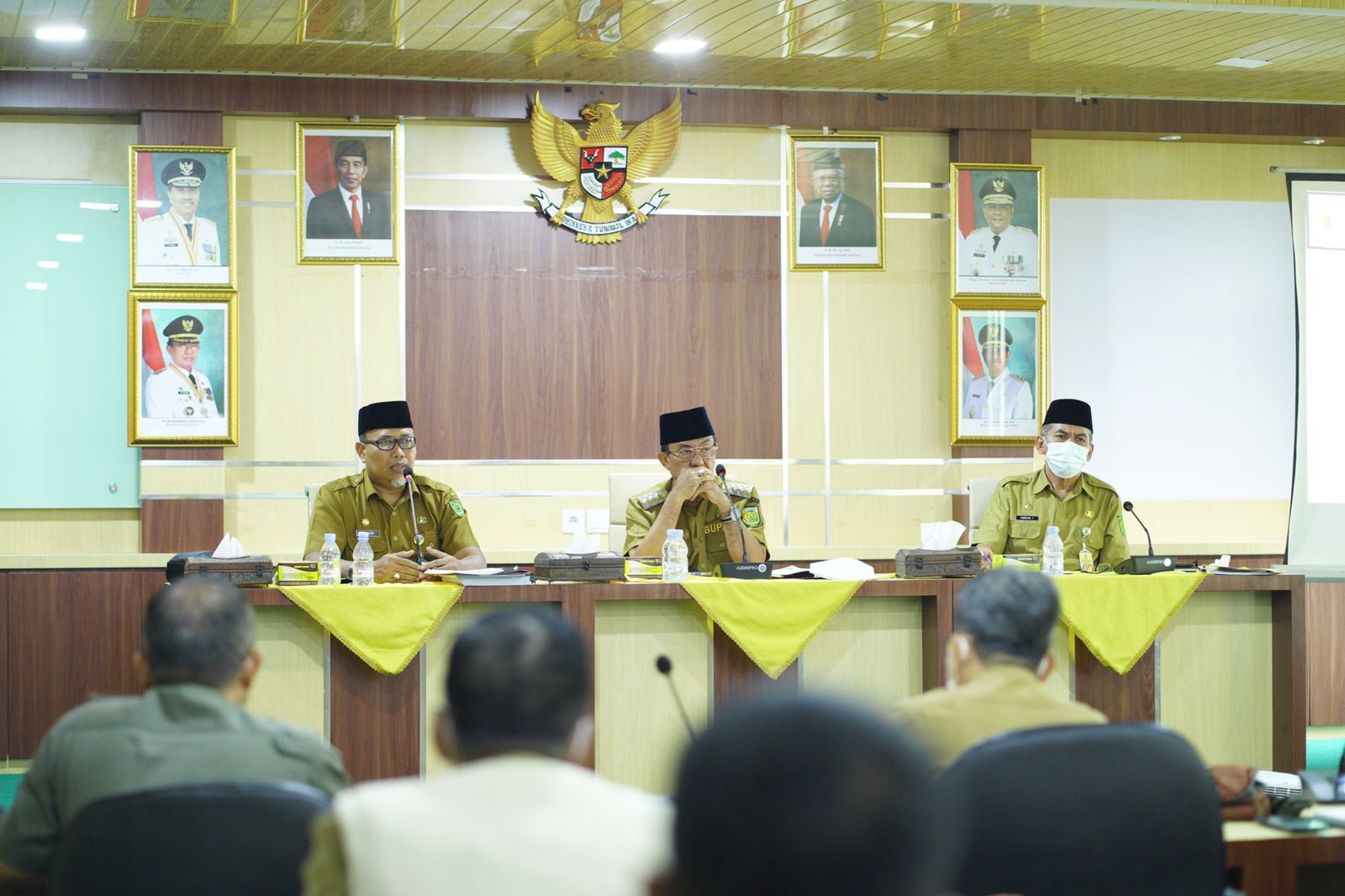 Bupati Inhil Pimpin Rakor Upaya Pembebasan Lahan Masyarakat Pada Area Kawasan Hutan