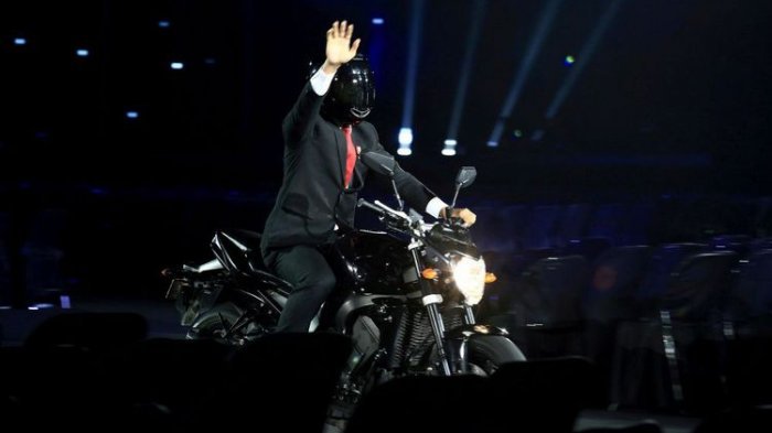 Harga Helm yang Dipakai Jokowi saat Naik Moga