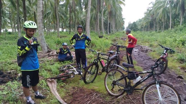 Danramil 08/Mandah Patroli Karhutla dengan Bersepeda bersama MBC