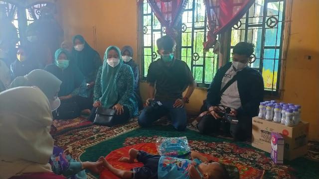 Puskesmas Tembilahan Kota Berikan Susu dan PMT ke Balita Penderita Gizi Buruk