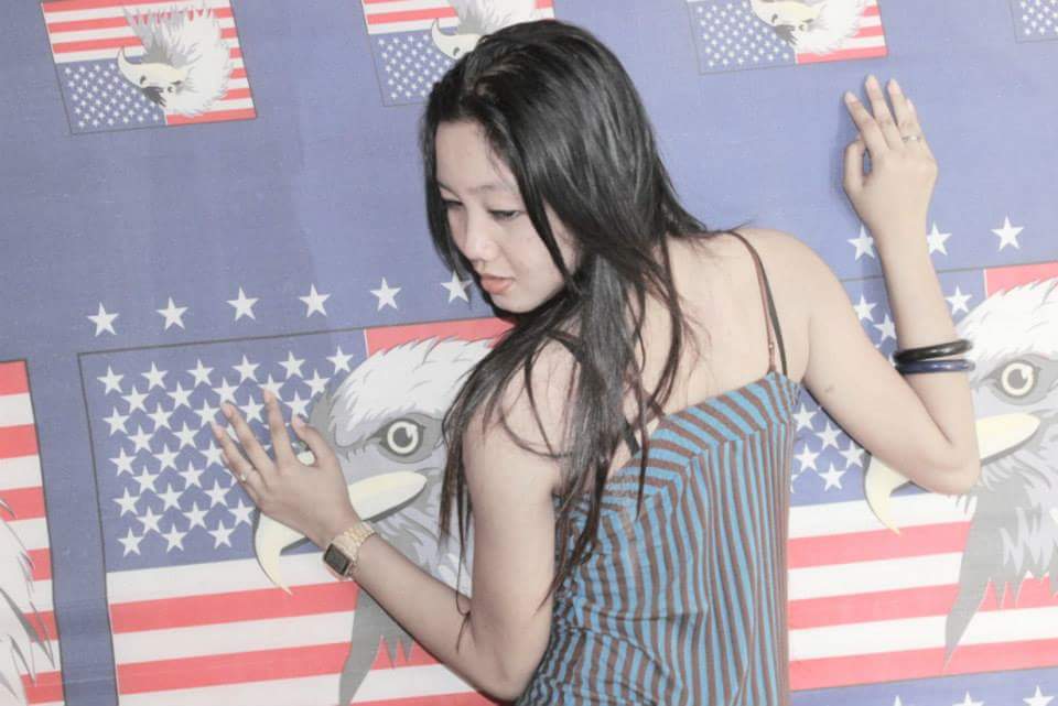Cassandra Verdika Hermanuya, SPG Rokok yang Meninggal Bersama Bayinya, Fotonya Aduhai