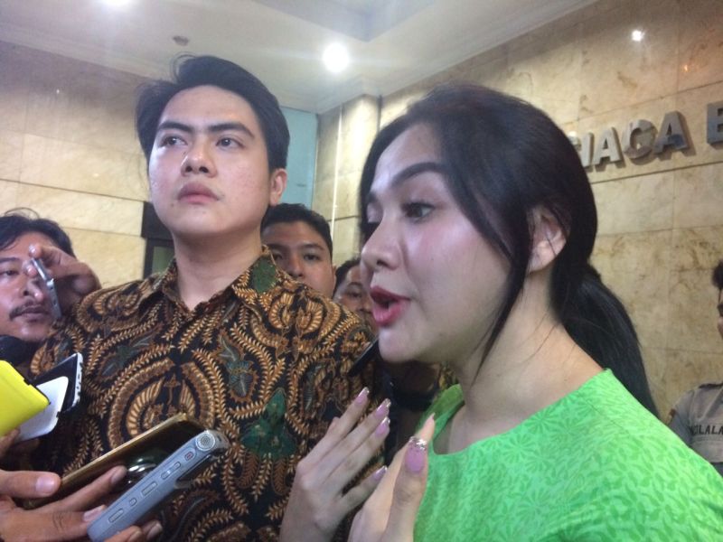 2 Kali Umrah dengan First Travel, Vicky Shu Pastikan Tak Pernah Di-Endorse