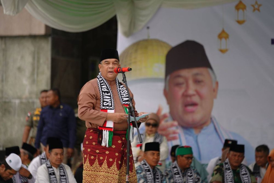 Gubernur Edy Nasution Berikan 1 Tiket Umroh Gratis