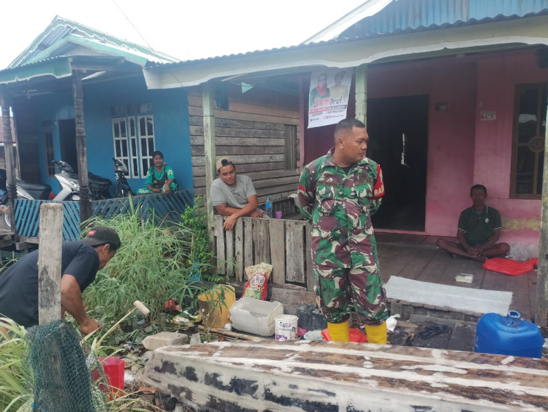 Babinsa Koramil 06/Kateman Jalin dan Jaga Silaturahmi dengan Masyarakat Kuala Selat
