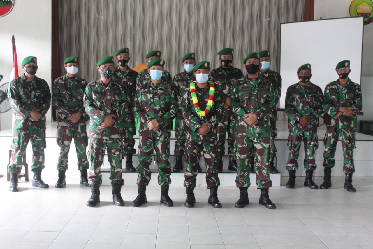 Dua Personil Kodim 0314/Inhil Dilepas ke Papua