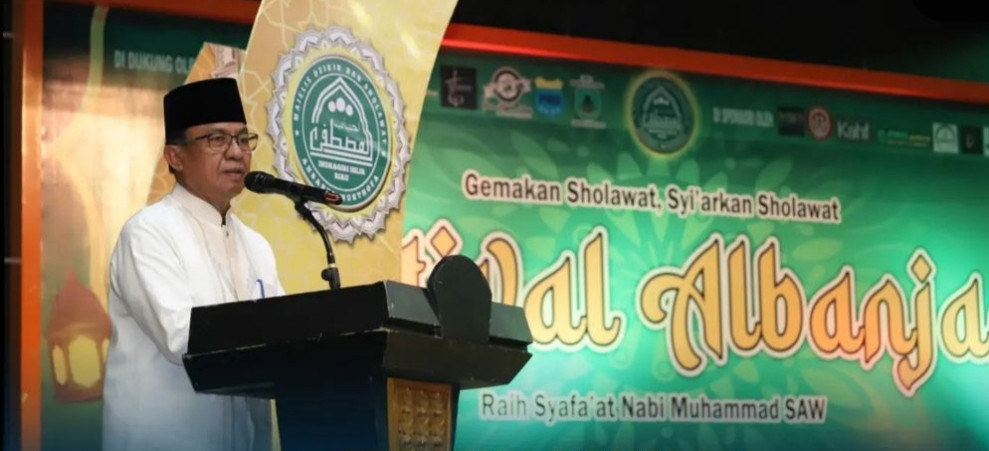 Bupati HM Wardan Membuka Festival Banjari