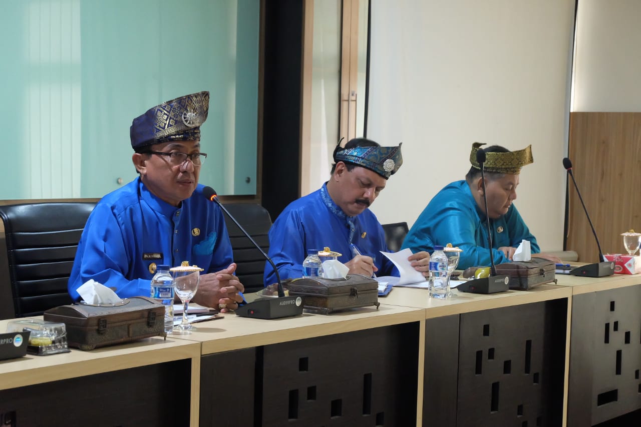 Selesai Cuti, Wardan Pimpin Rapat Bahas Stabilitas Harga Kelapa