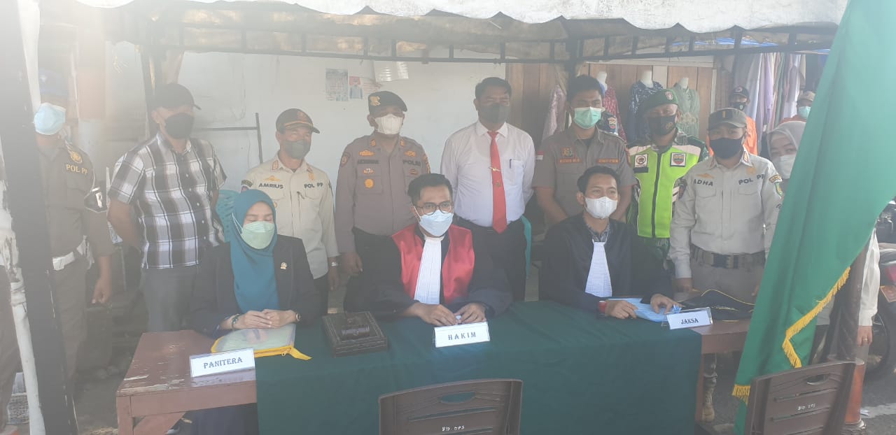 Tak Pakai Masker, 11 Orang di Tembilahan Terpaksa Ikuti Sidang Ditempat
