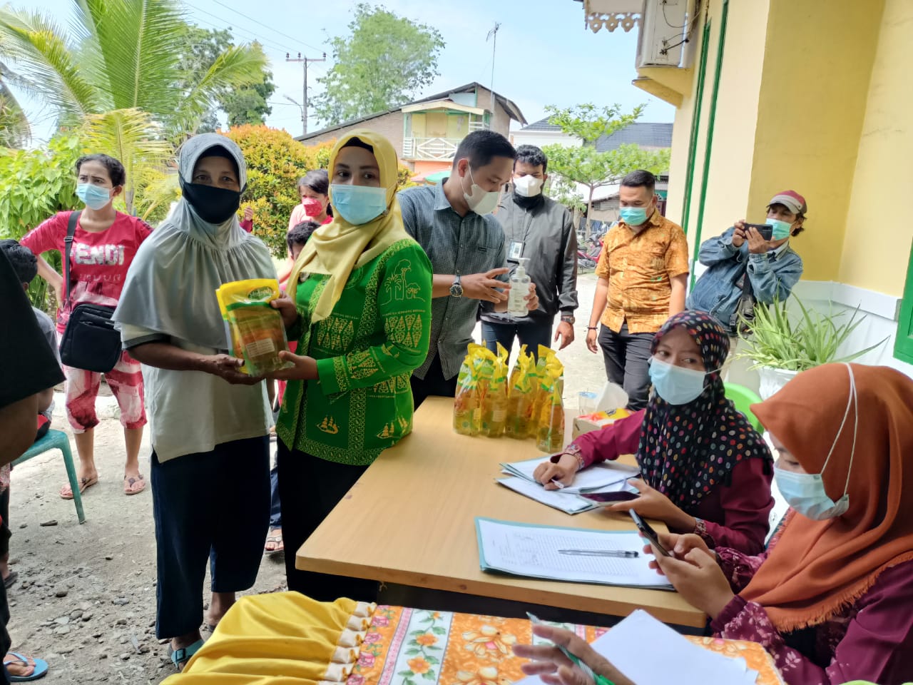 Perdana, Pemkab Sergai Gelar Pasar Murah Sekaligus Vaksinasi di Dua Tempat