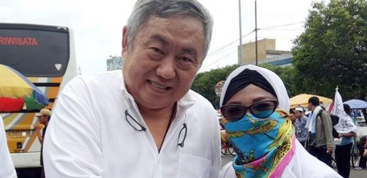 Tangkap Anak Tionghoa Penghina Jokowi Cepet, Tangkap Penghina Habib Rizieq Lelet