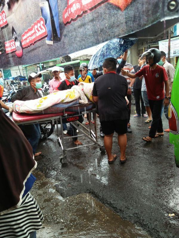 Anak Umur 1 Tahun di Inhil Terbaring Lemas Disamping Mayat Ibunya