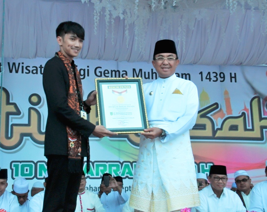 1439 H Pemkab Inhil Torehkan Rekor MURI Sajian Tabak Bunga Telur Terbanyak
