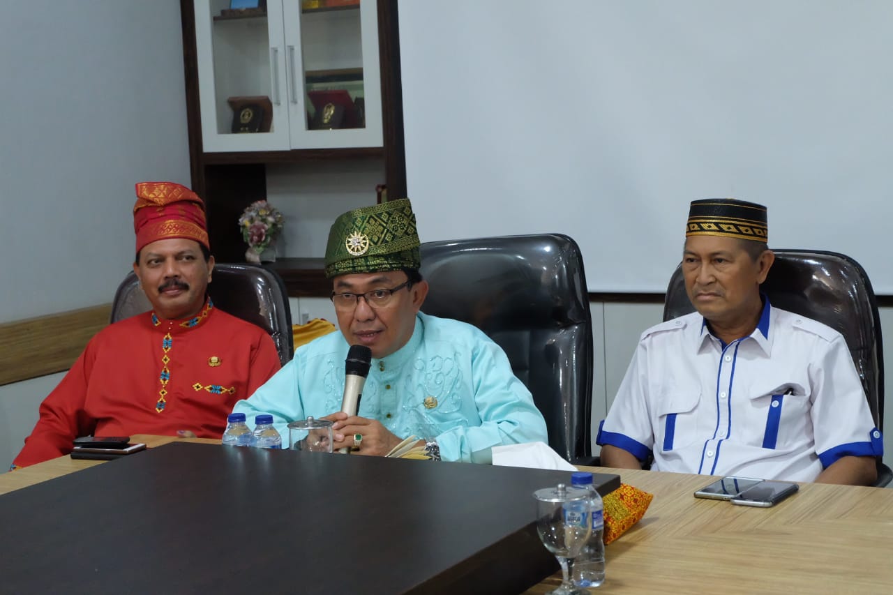 Kabinet Baru Wardan, 'Geser' Pejabat yang Berkinerja Lemah